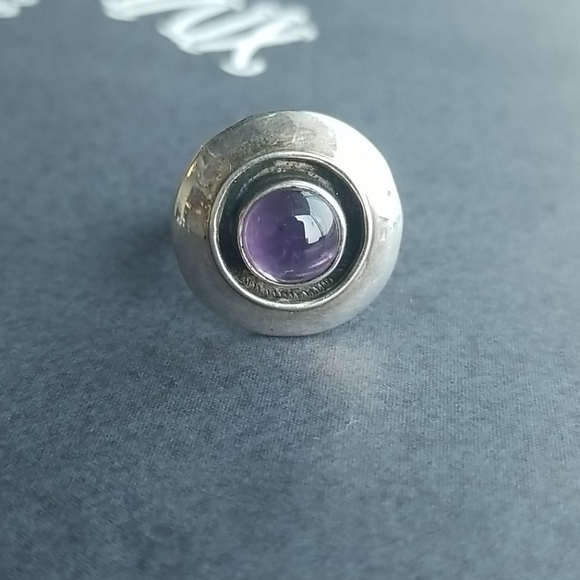 Silver ring. - Picture 2 of 6